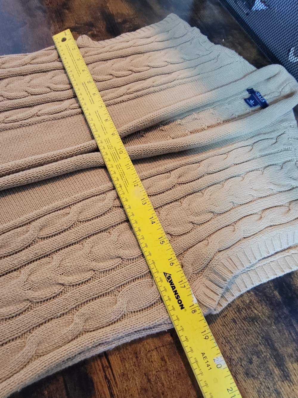 Chaps Cable Knit Sleeveless Cardigan Vest - Camel Size Large - Picture 7 of 8